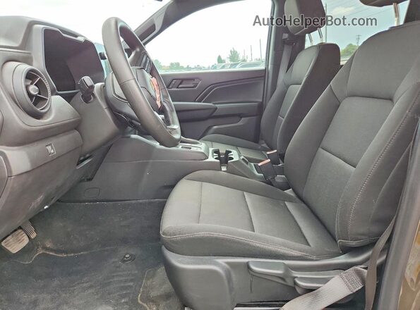 1GCGSBEC1R1247364 2024 CHEVROLET COLORADO Зеленый Вид салона спереди