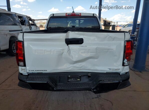 1GCGSBEC6R1140293 2024 CHEVROLET COLORADO White Widok z tyłu