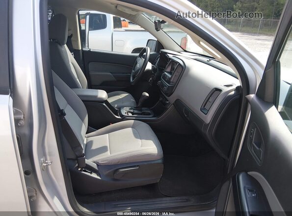1GCGTBE33G1228762 2016 CHEVROLET COLORADO Silver Front interior view