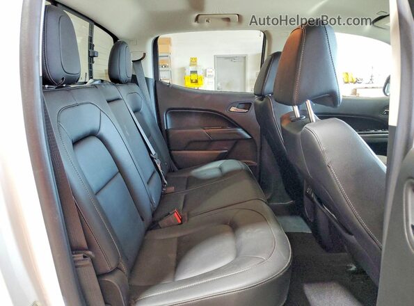 1GCGTCEN9L1186308 2020 CHEVROLET COLORADO White Vista de los asientos traseros