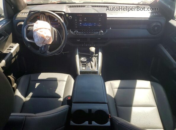 1GCPTEEK6S1167585 2025 CHEVROLET COLORADO Красный Вид панели приборов