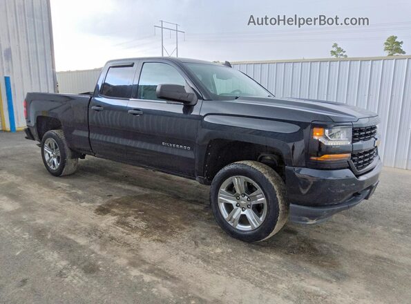1GCRCPEC0JZ105063 2018 CHEVROLET SILVERADO Черный Передняя правая четверть