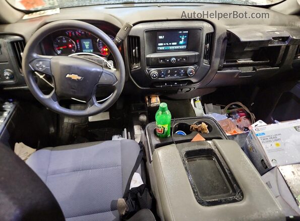 1GCVKNEC7JZ199738 2018 CHEVROLET SILVERADO Серебряный Вид панели приборов