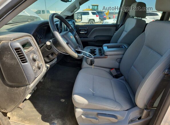 1GCVKPEC5JZ118344 2018 CHEVROLET SILVERADO Silver Front interior view