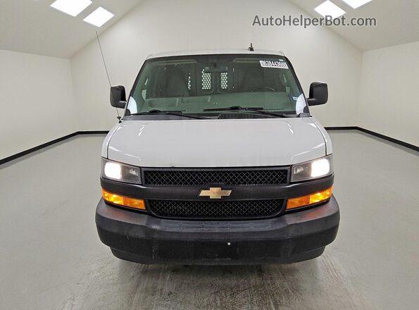 1GCWGAF7XM1172679 2021 CHEVROLET EXPRESS White Front view