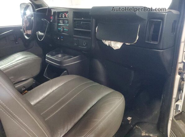 1GCWGAFF8G1250050 2016 CHEVROLET EXPRESS White Առջևի վահանակի տեսք