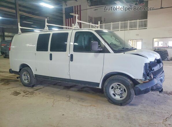 1GCWGAFF8G1250050 2016 CHEVROLET EXPRESS White Առջևի աջ