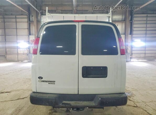1GCWGAFF8G1250050 2016 CHEVROLET EXPRESS White Հետևի տեսք