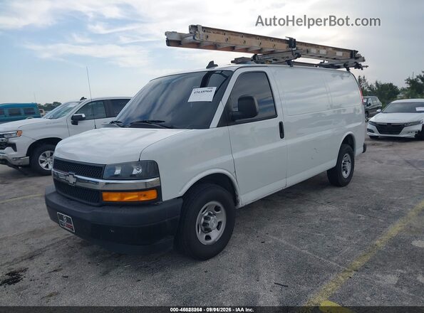 1GCWGAFG3K1372834 2019 CHEVROLET EXPRESS White Front left