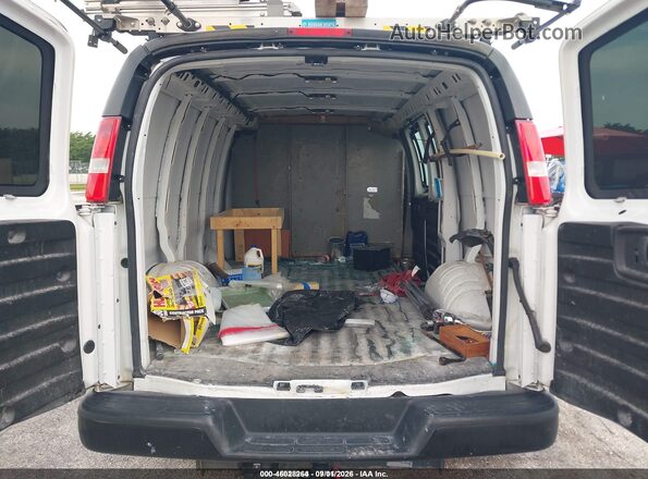 1GCWGAFG3K1372834 2019 CHEVROLET EXPRESS White VIN sticker view