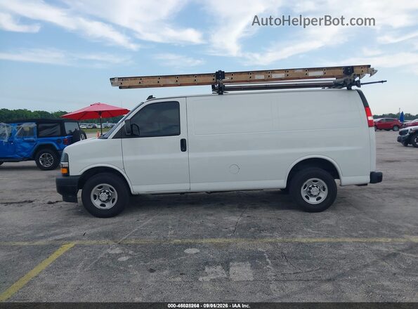 1GCWGAFG3K1372834 2019 CHEVROLET EXPRESS White 360 interior view