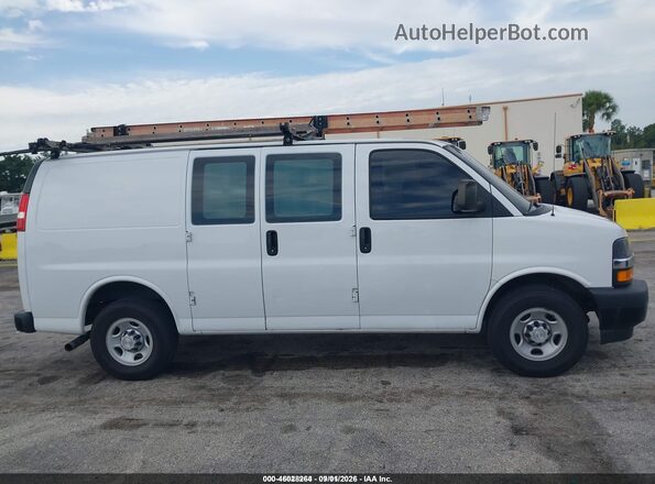 1GCWGAFG3K1372834 2019 CHEVROLET EXPRESS White Rear interior view