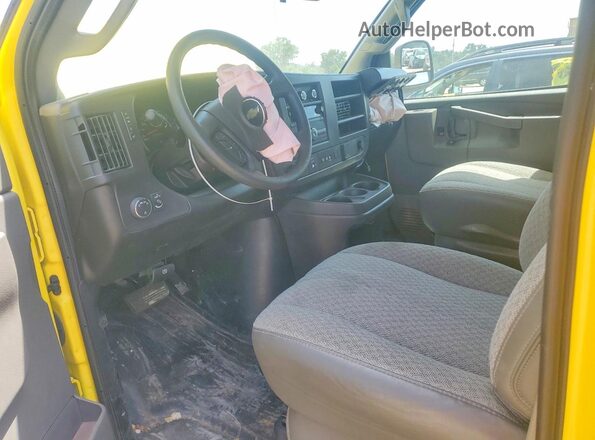 1GCWGBFP2S1175966 2025 CHEVROLET EXPRESS Yellow Dashboard view