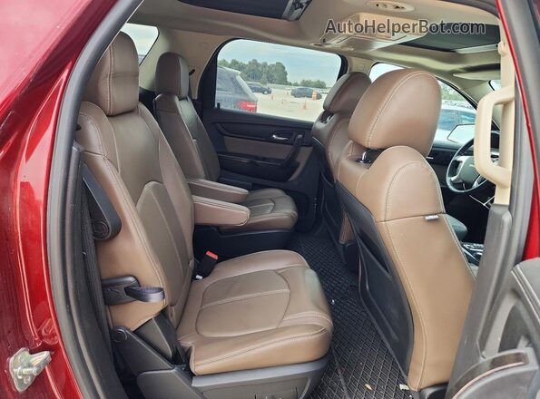 1GKKRRKD7GJ291561 2016 GMC ACADIA Red Widok wnętrza z tyłu