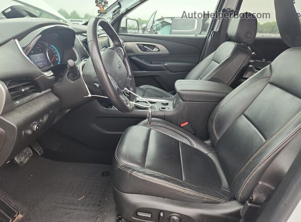 1GNERJKW2MJ117136 2021 CHEVROLET TRAVERSE Белый Вид салона спереди