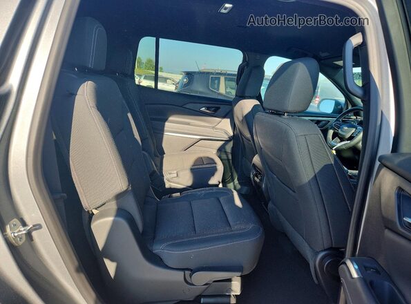 1GNEVGKS2TJ313006 2026 CHEVROLET TRAVERSE Gray Rear interior view