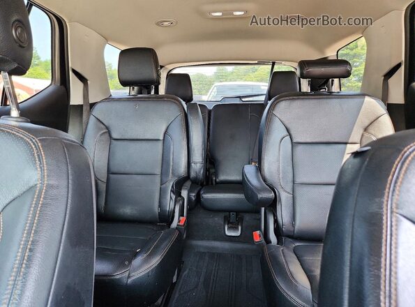 1GNEVGKW2JJ285160 2018 CHEVROLET TRAVERSE Gray Widok tylnych siedzeń