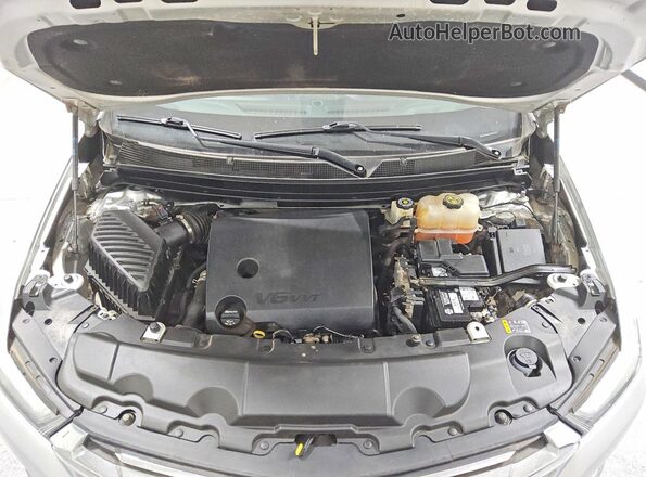 1GNEVMKWXNJ170164 2022 CHEVROLET TRAVERSE Silver Vista del compartimento del motor
