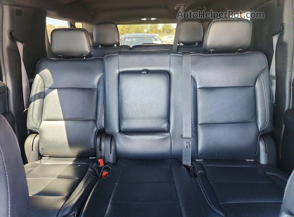 1GNSCBKD8MR372173 2021 CHEVROLET SUBURBAN Black Widok tylnych siedzeń