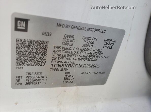 1GNSKBKC1KR352905 2019 CHEVROLET TAHOE White VIN կոդի պիտակի տեսք