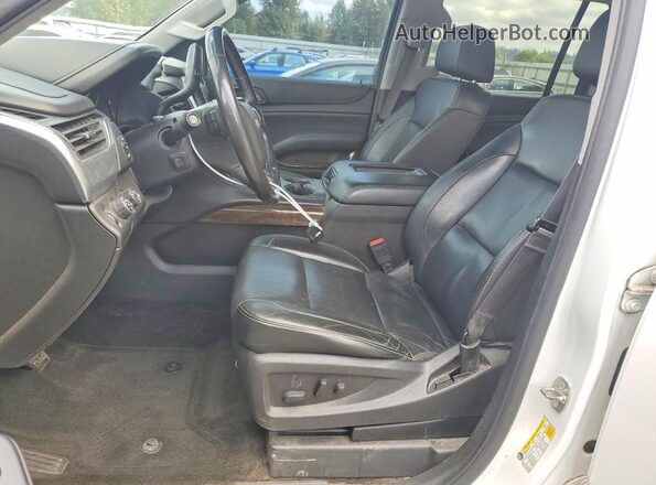 1GNSKHKC5GR389255 2016 CHEVROLET SUBURBAN Белый Вид салона спереди