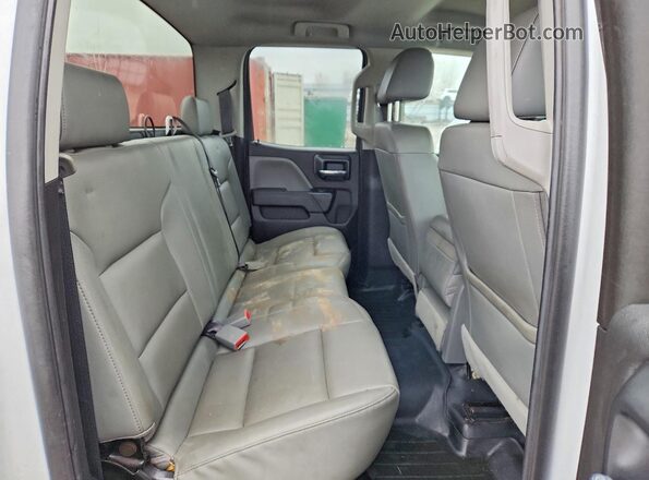 1GT22REGXJZ120155 2018 GMC SIERRA White Widok tylnych siedzeń