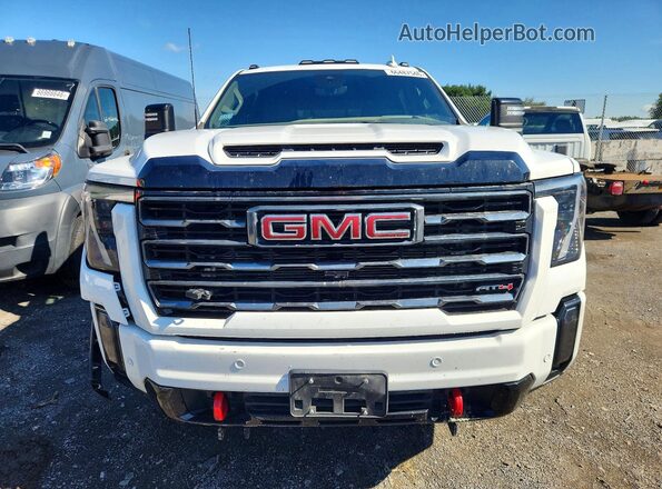 1GT49PEY9RF232069 2024 GMC SIERRA White Widok z przodu