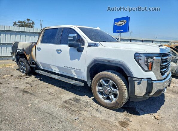 1GT4UNE74SF139749 2025 GMC SIERRA White Delantero derecho