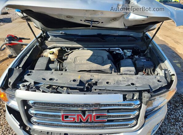 1GTH6CE34G1342240 2016 GMC CANYON Silver Rear interior view