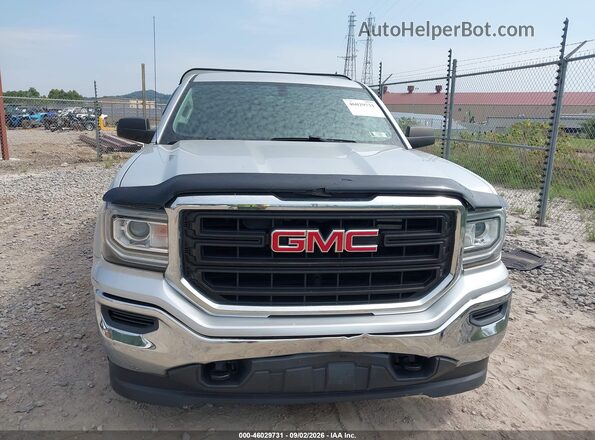1GTN2LEC9JZ212865 2018 GMC SIERRA Silver წინა ხედი