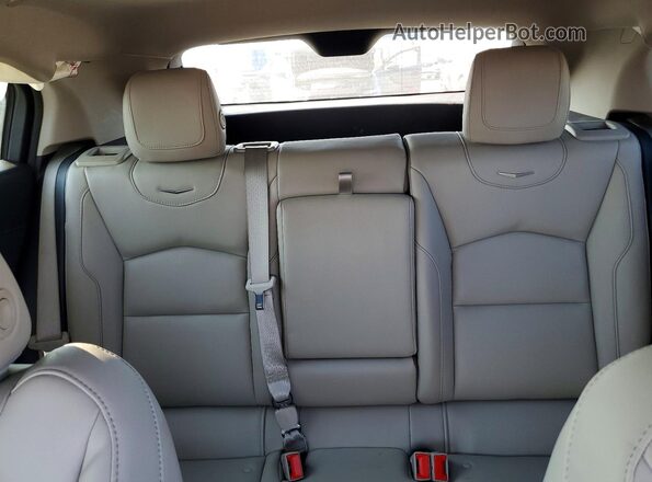 1GYAZAR41PF108926 2023 CADILLAC XT4 Red უკანა სავარძლების ხედი