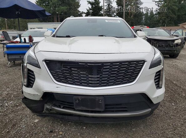 1GYFZDR40LF068985 2020 CADILLAC XT4 Белый Вид спереди