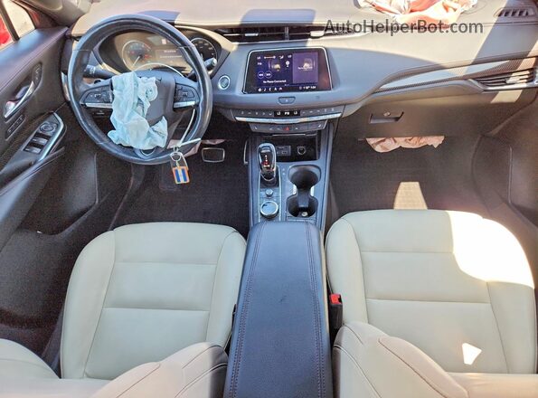 1GYFZFR48LF082354 2020 CADILLAC XT4 Red Vista del salpicadero