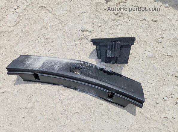 1GYKNARS2HZ268540 2017 CADILLAC XT5 Blue Вид наклейки з VIN-кодом
