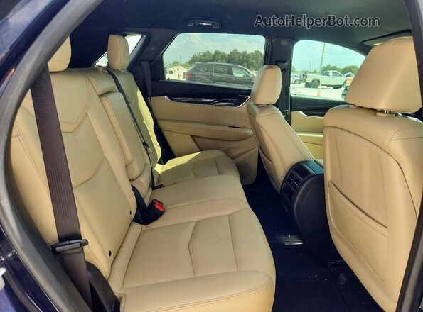 1GYKNARS2HZ268540 2017 CADILLAC XT5 Blue Вид задньої частини салону