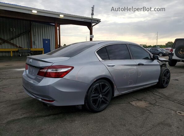 1HGCR2F15HA076240 2017 HONDA ACCORD Серебряный Задняя правая четверть