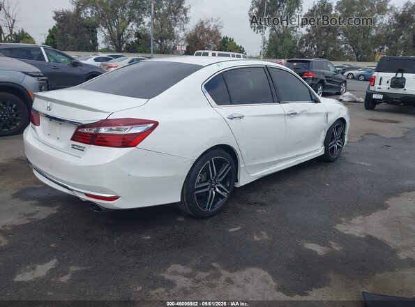 1HGCR2F16HA272316 2017 HONDA ACCORD White Trasero derecho