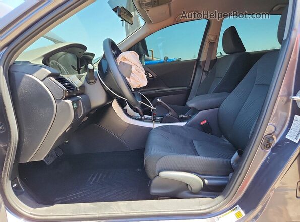 1HGCR2F30HA290697 2017 HONDA ACCORD Charcoal Vista interior delantera