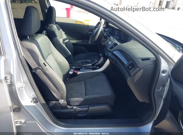 1HGCR2F36HA067208 2017 HONDA ACCORD Silver Front interior view