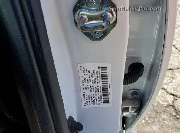 1HGCR2F52HA076456 2017 HONDA ACCORD White Engine compartment view