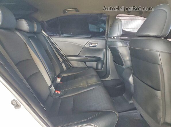 1HGCR2F54HA070285 2017 HONDA ACCORD White Вид задніх сидінь