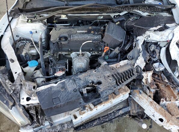 1HGCR2F56HA107384 2017 HONDA ACCORD White Вид задньої частини салону