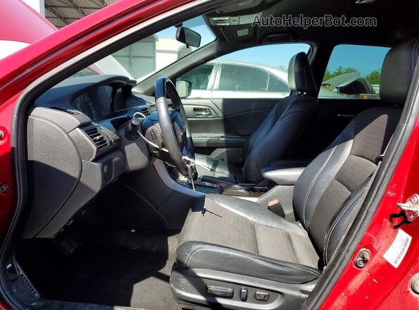 1HGCR2F5XHA048825 2017 HONDA ACCORD Красный Вид салона спереди