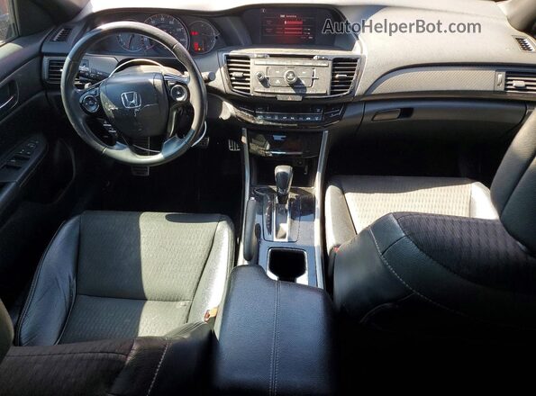 1HGCR2F5XHA048825 2017 HONDA ACCORD Красный Вид панели приборов