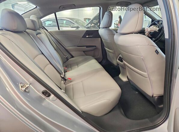 1HGCR2F80GA078554 2016 HONDA ACCORD Silver Widok tylnych siedzeń
