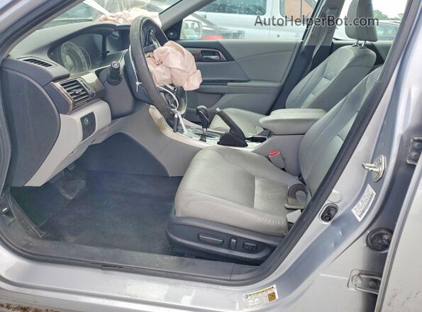 1HGCR3F82GA010648 2016 HONDA ACCORD Серебряный Вид салона спереди