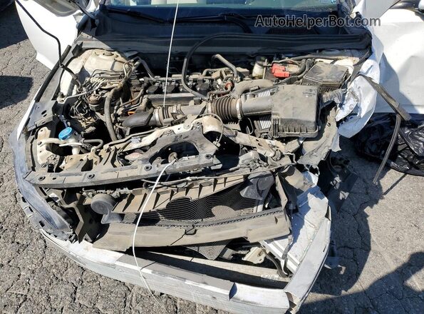 1HGCV1F13JA052756 2018 HONDA ACCORD White Vista interior trasera
