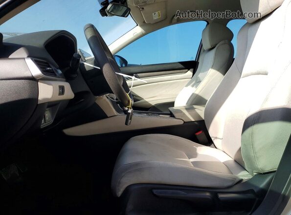 1HGCV1F18JA223372 2018 HONDA ACCORD Gold Вид салону спереду