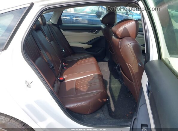 1HGCV1F1XKA075338 2019 HONDA ACCORD White VIN კოდის სტიკერის ხედი