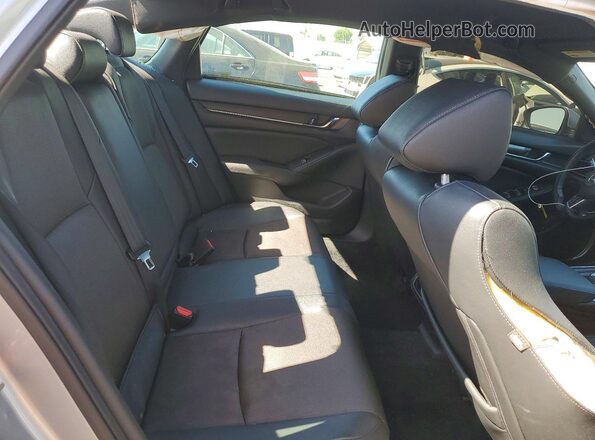 1HGCV1F33KA102722 2019 HONDA ACCORD Silver Вид задніх сидінь